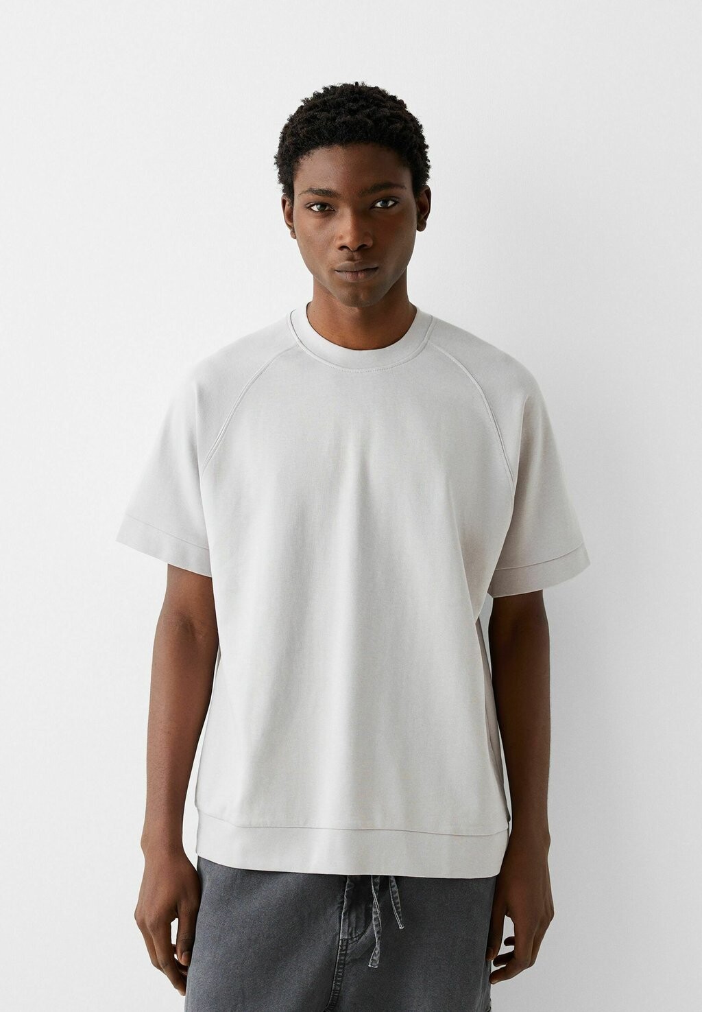 

Футболка базовая Bershka, цвет grey