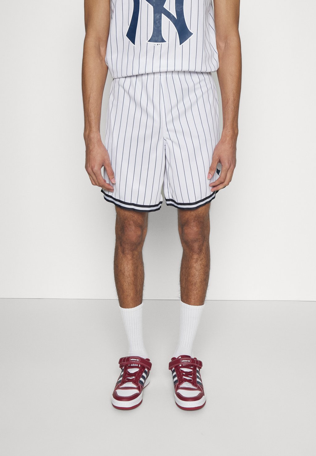 

Шорты NEW YORK YANKEES PINSTRIPED '47, белый