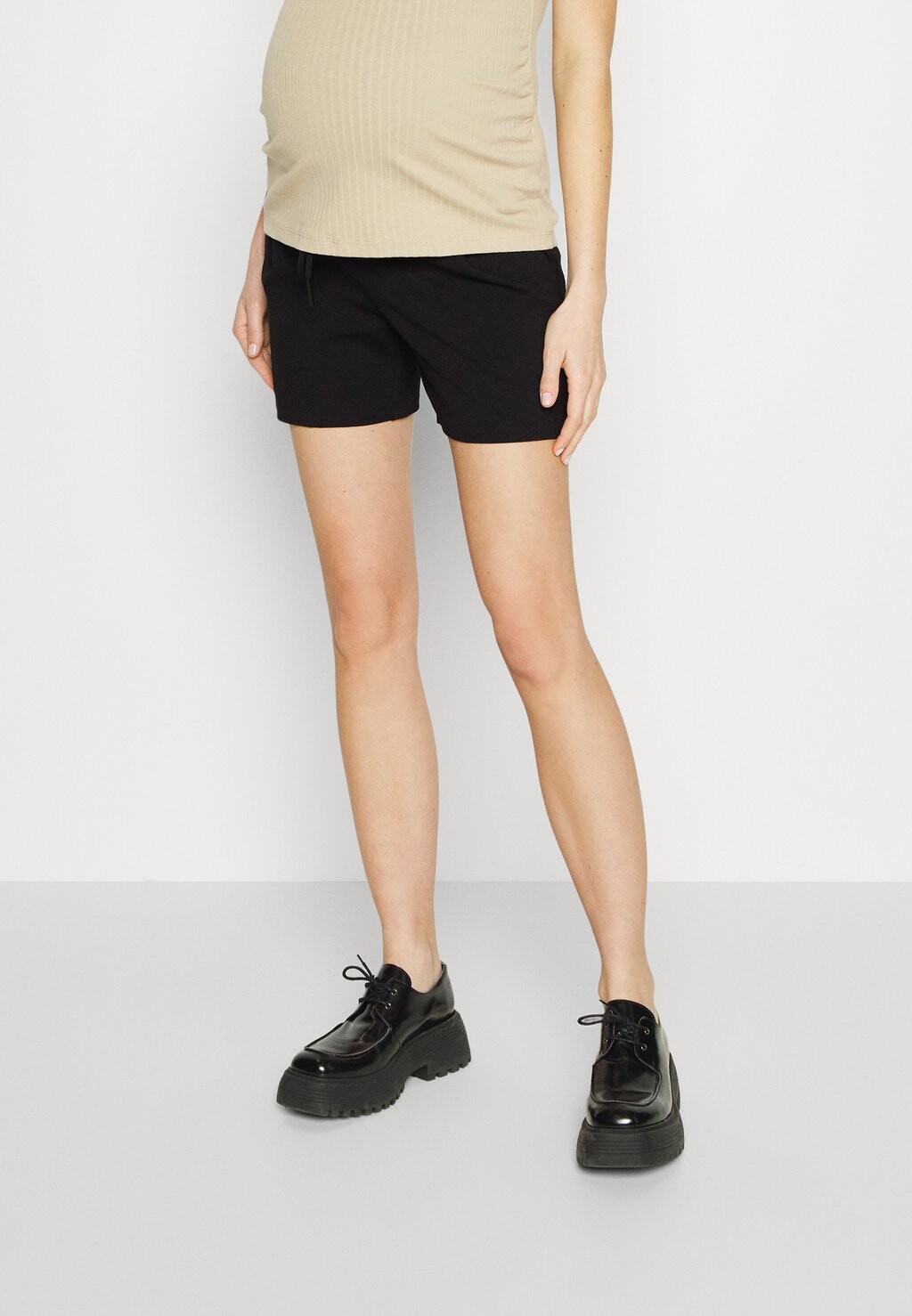 

Шорты Vero Moda, черный
