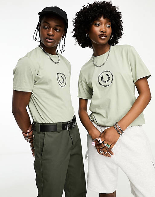 

Светло-зеленая футболка унисекс с логотипом Fred Perry, Зеленый