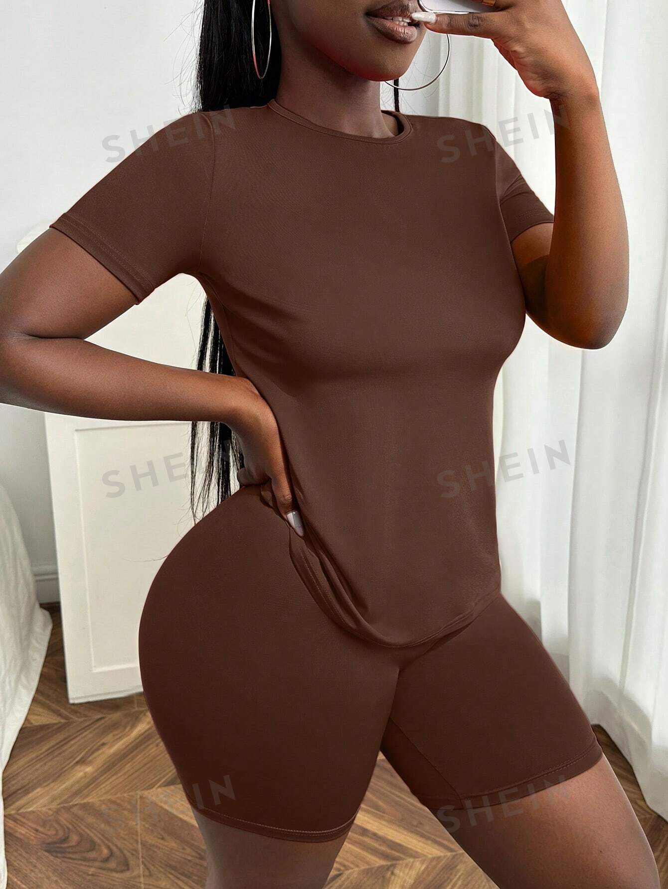 SHEIN Slayr Женский однотонный комплект из футболки и шорт с круглым вырезом и короткими рукавами, шоколадно-коричневый