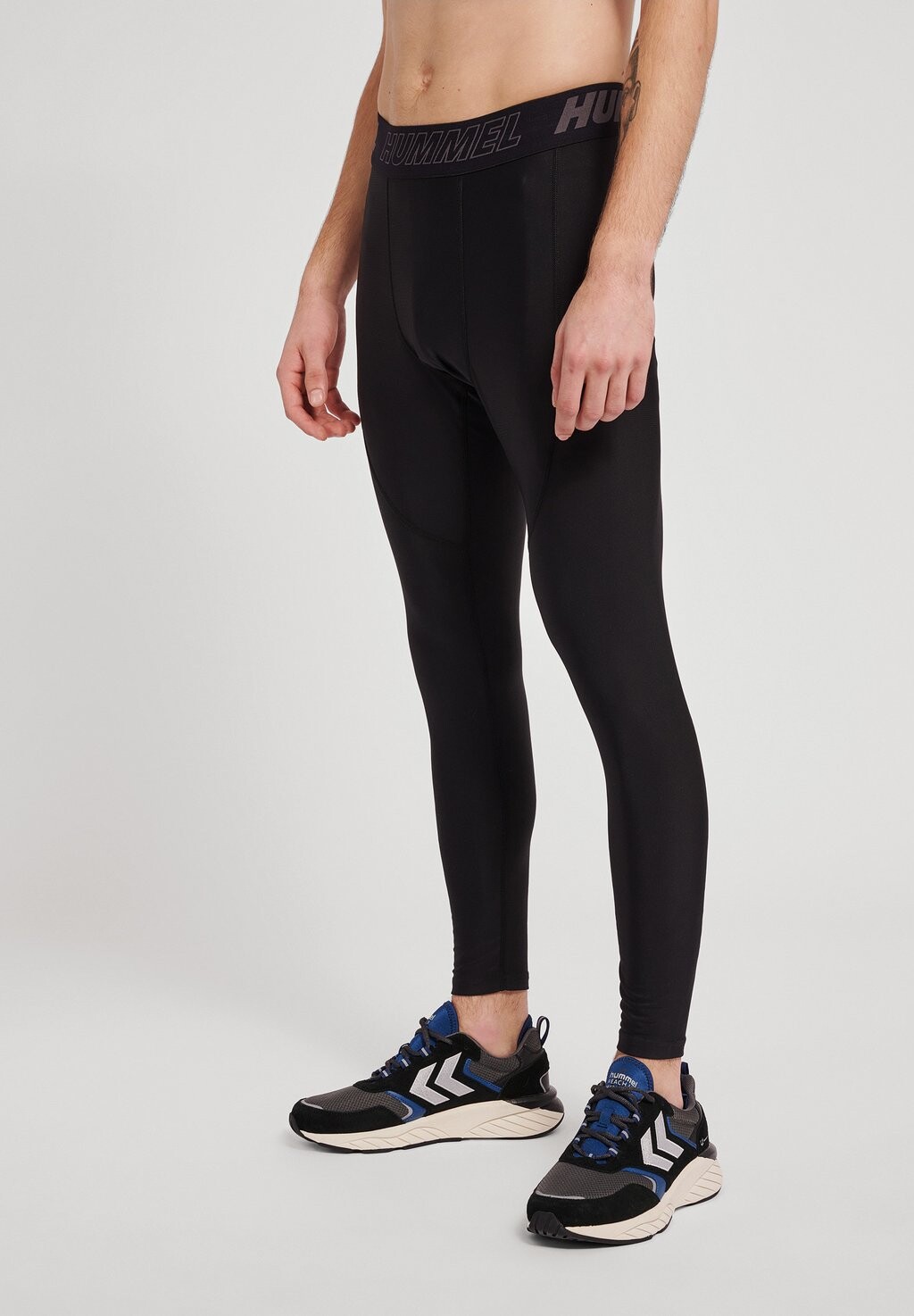 

Тайтсы Hummel