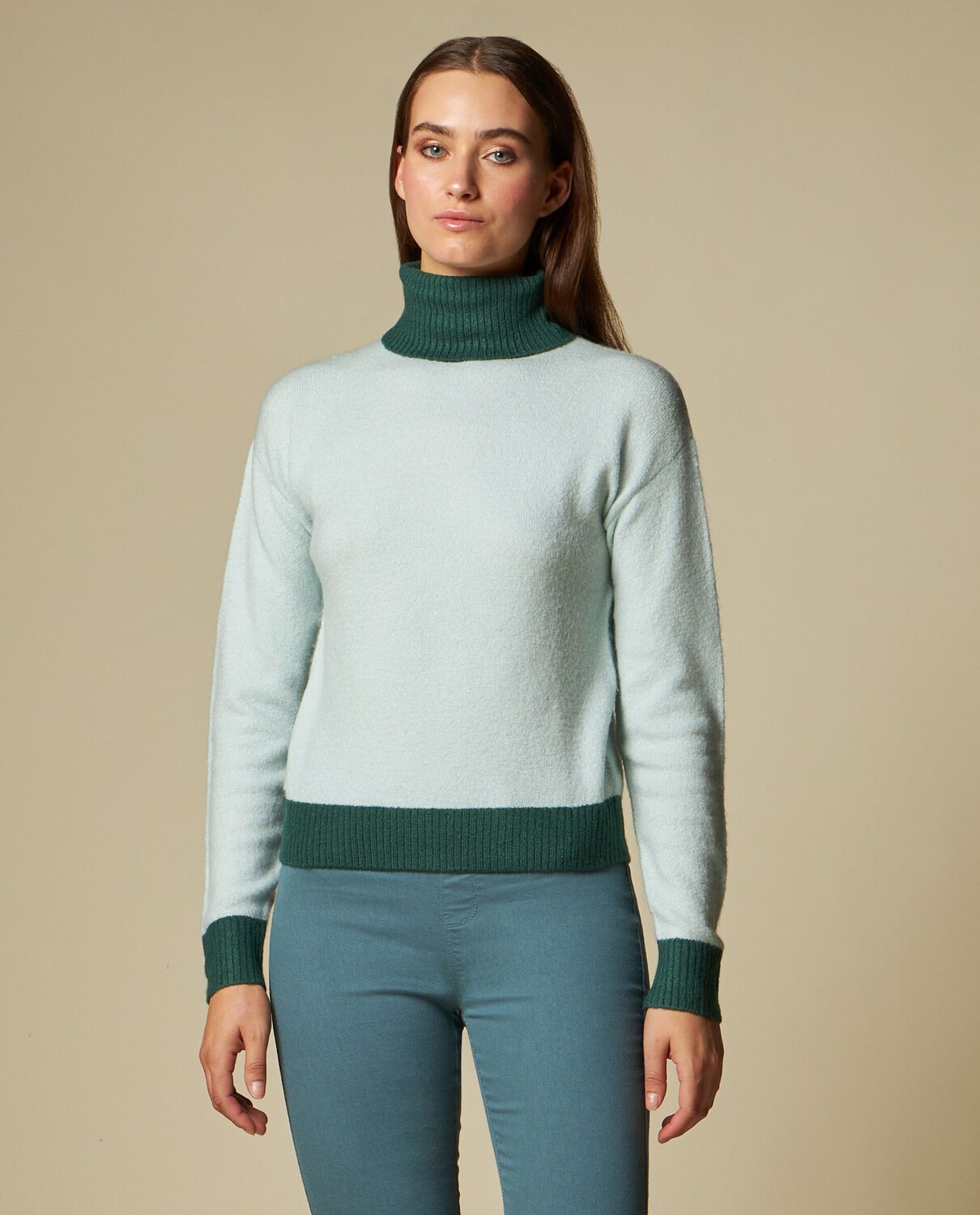 

Женская водолазка из двухцветного трикотажа. NICE&CHIC, зеленый