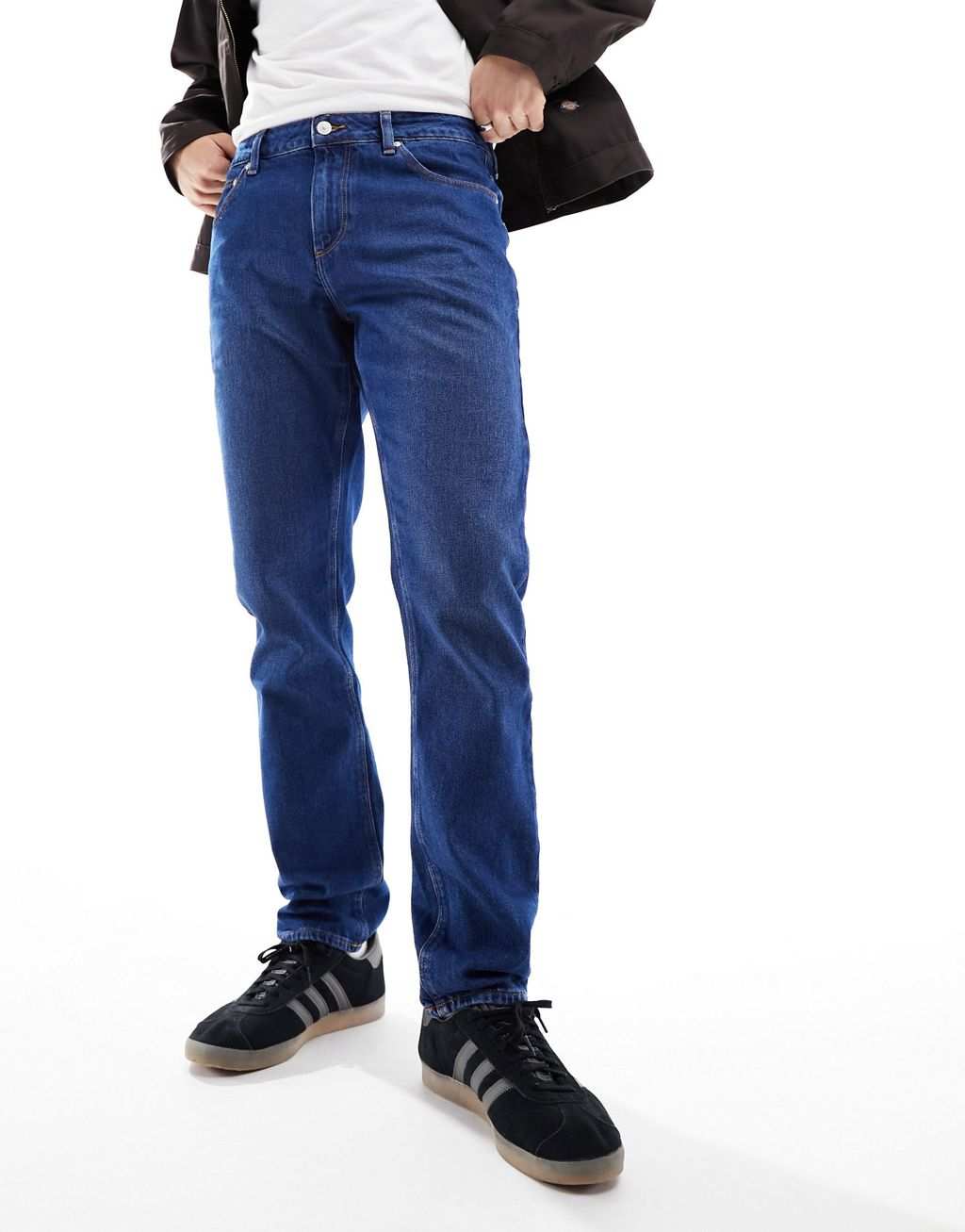 цена Голубые узкие джинсы ASOS DESIGN
