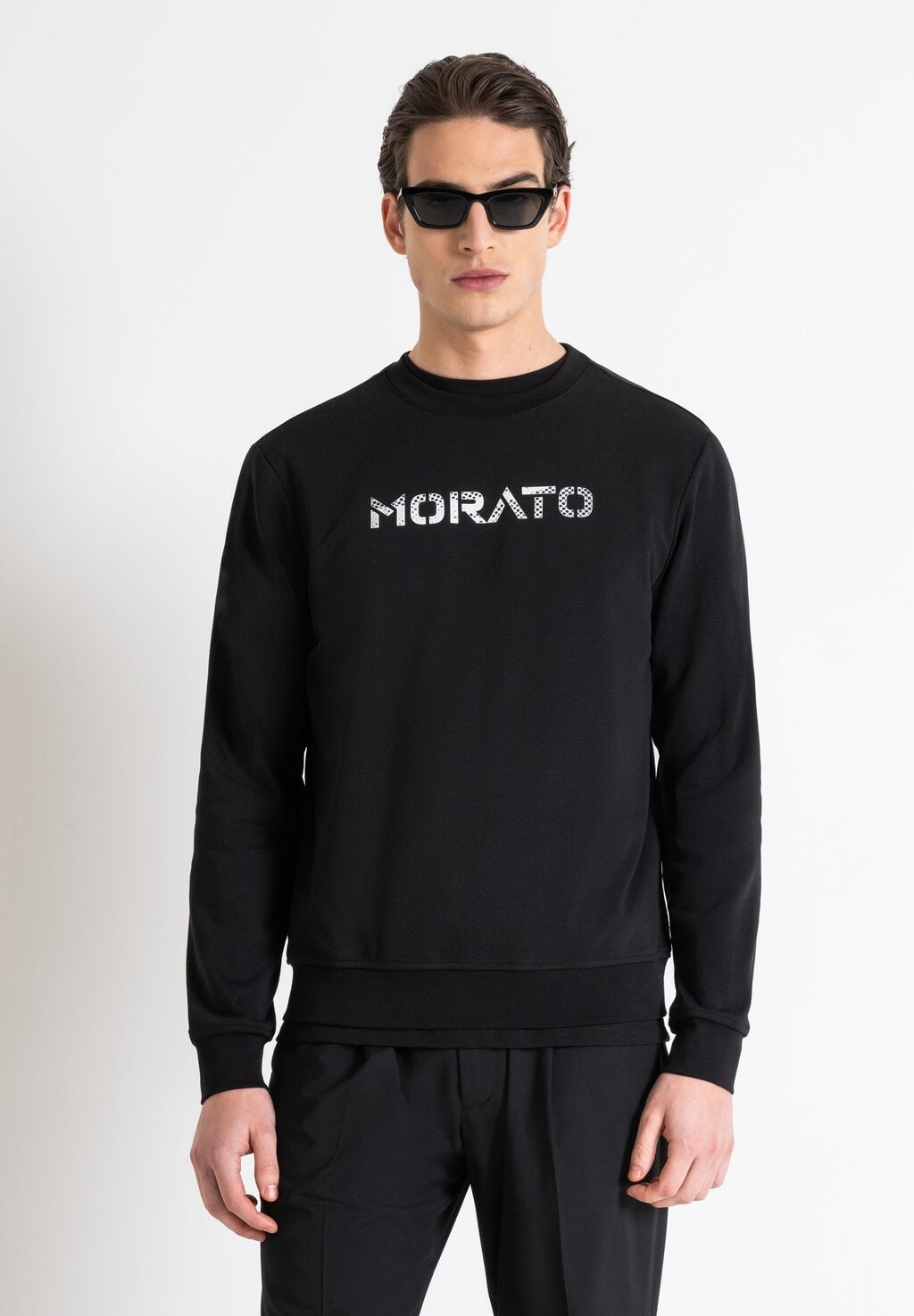 

Толстовка REGULAR FIT WITH RUBBER LOGO PRINT Antony Morato, черный