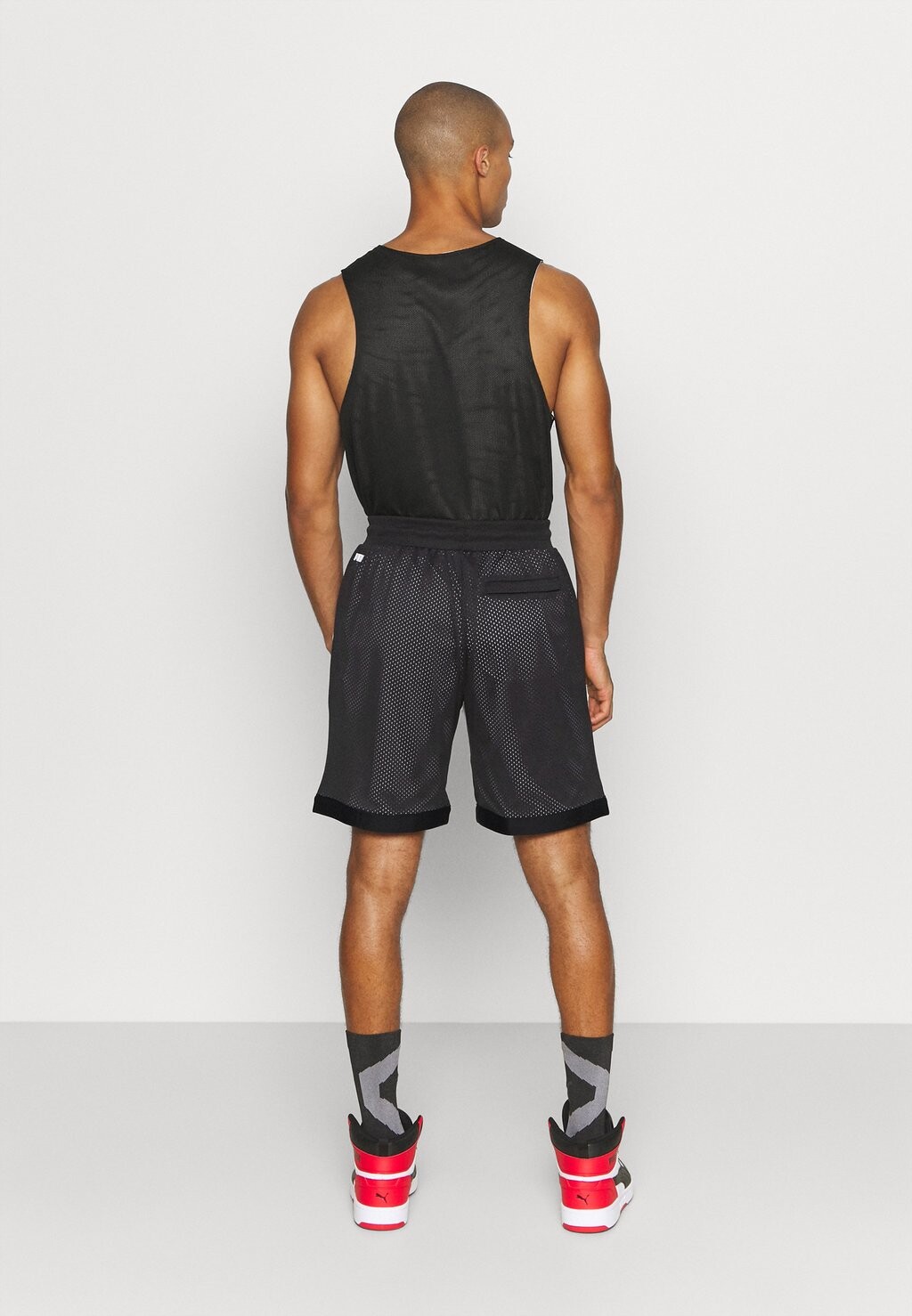 

Спортивные шорты Puma, черный