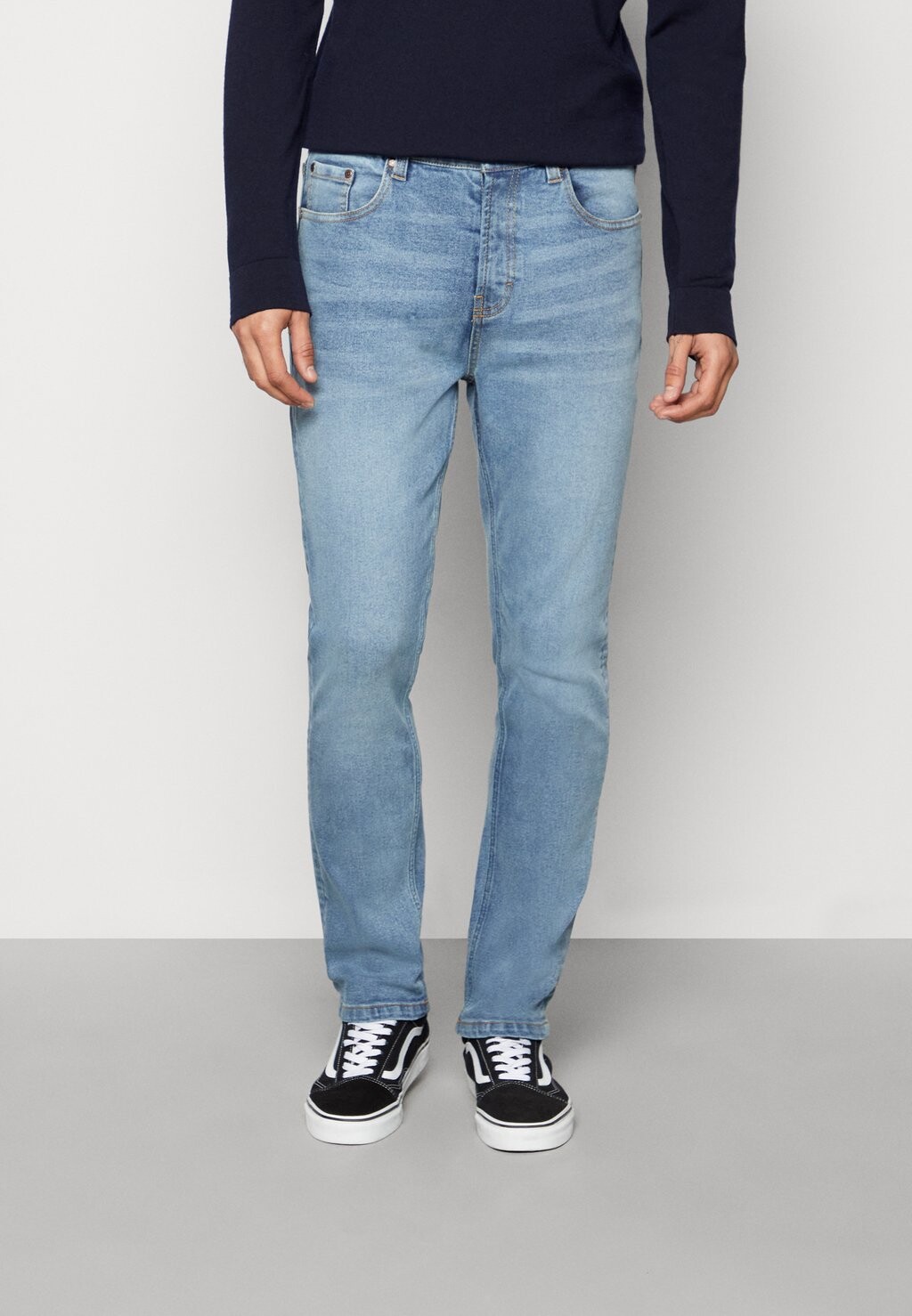 

Джинсы прямого кроя Denim Project