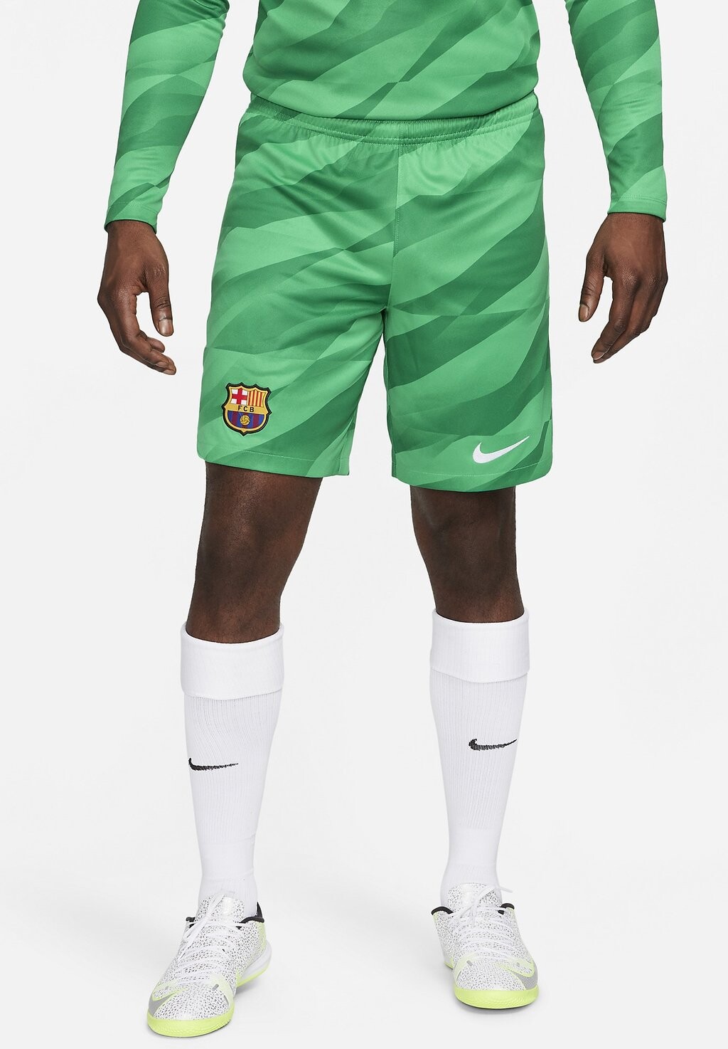 

Спортивные шорты Nike
