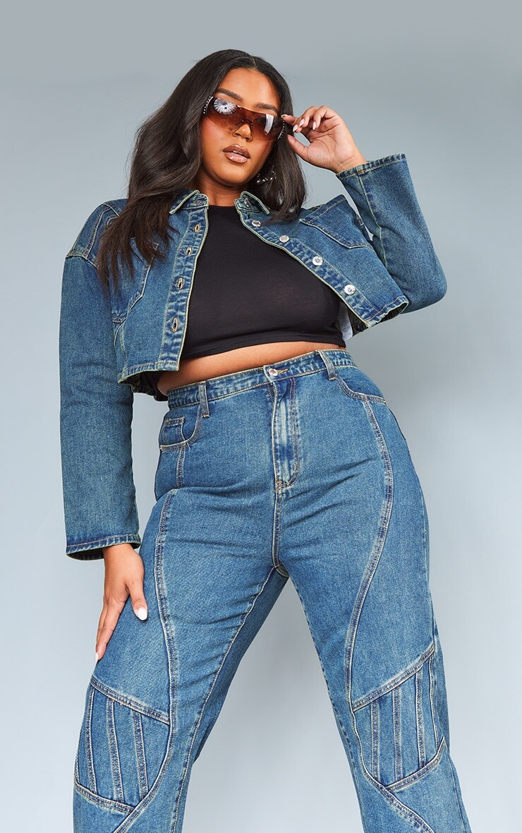 

PrettyLittleThing Укороченная джинсовая куртка Plus Vintage с потертыми швами