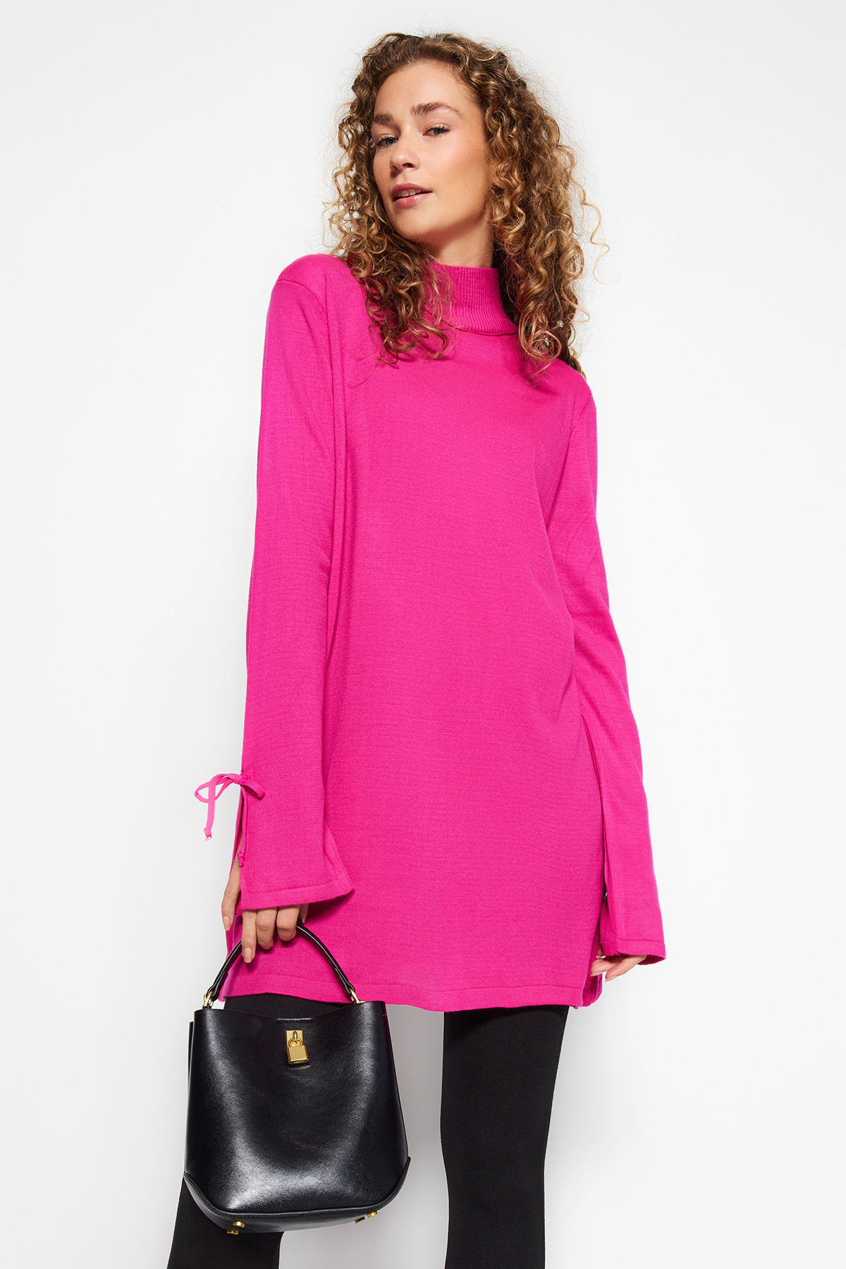 Розовый вязаный свитер с воротником-стойкой и рукавами с завязками Trendyol Modest