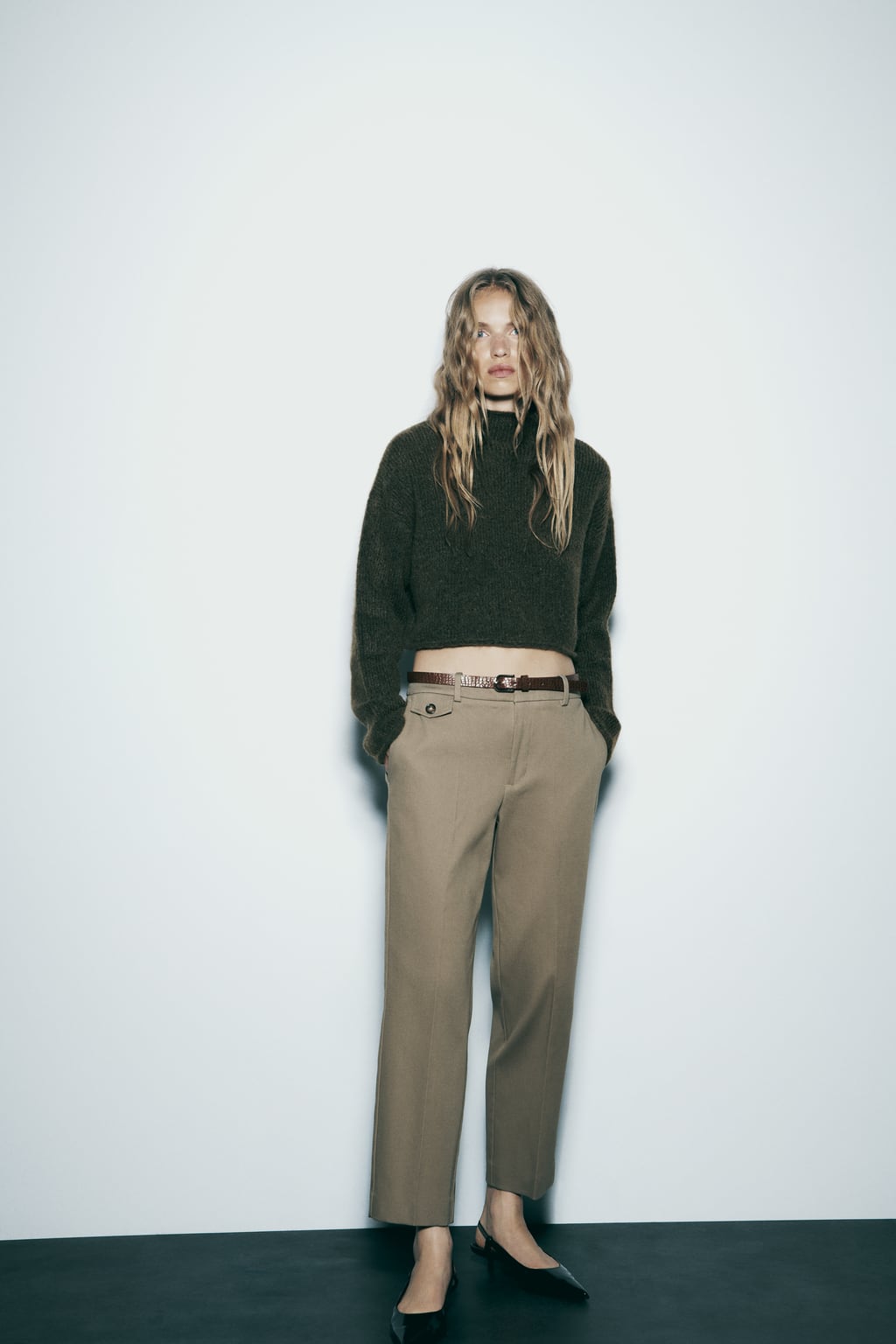 

Брюки прямого кроя с поясом ZARA