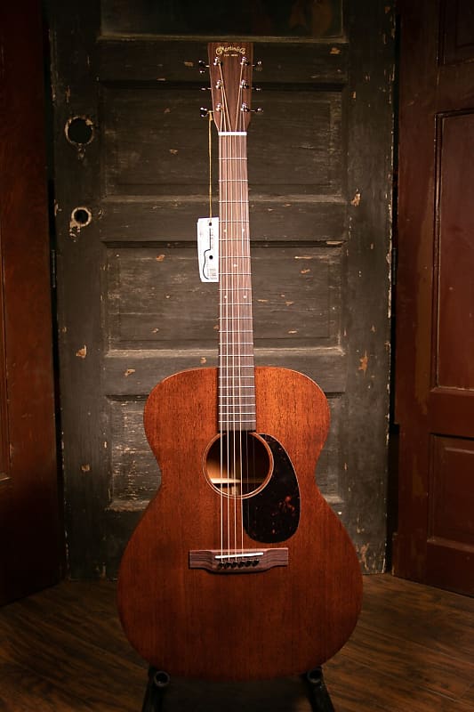 цена Акустическая гитара Martin 000-15M All Solid Mahogany Acoustic Guitar w/ Case