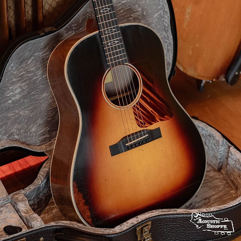 

Акустическая гитара Eastman E22SS/V-SB Adirondack/Walnut "Antique Varnish Series" Antique Sunburst Slope Shoulder Dreadnought Acoustic Guitar #0274