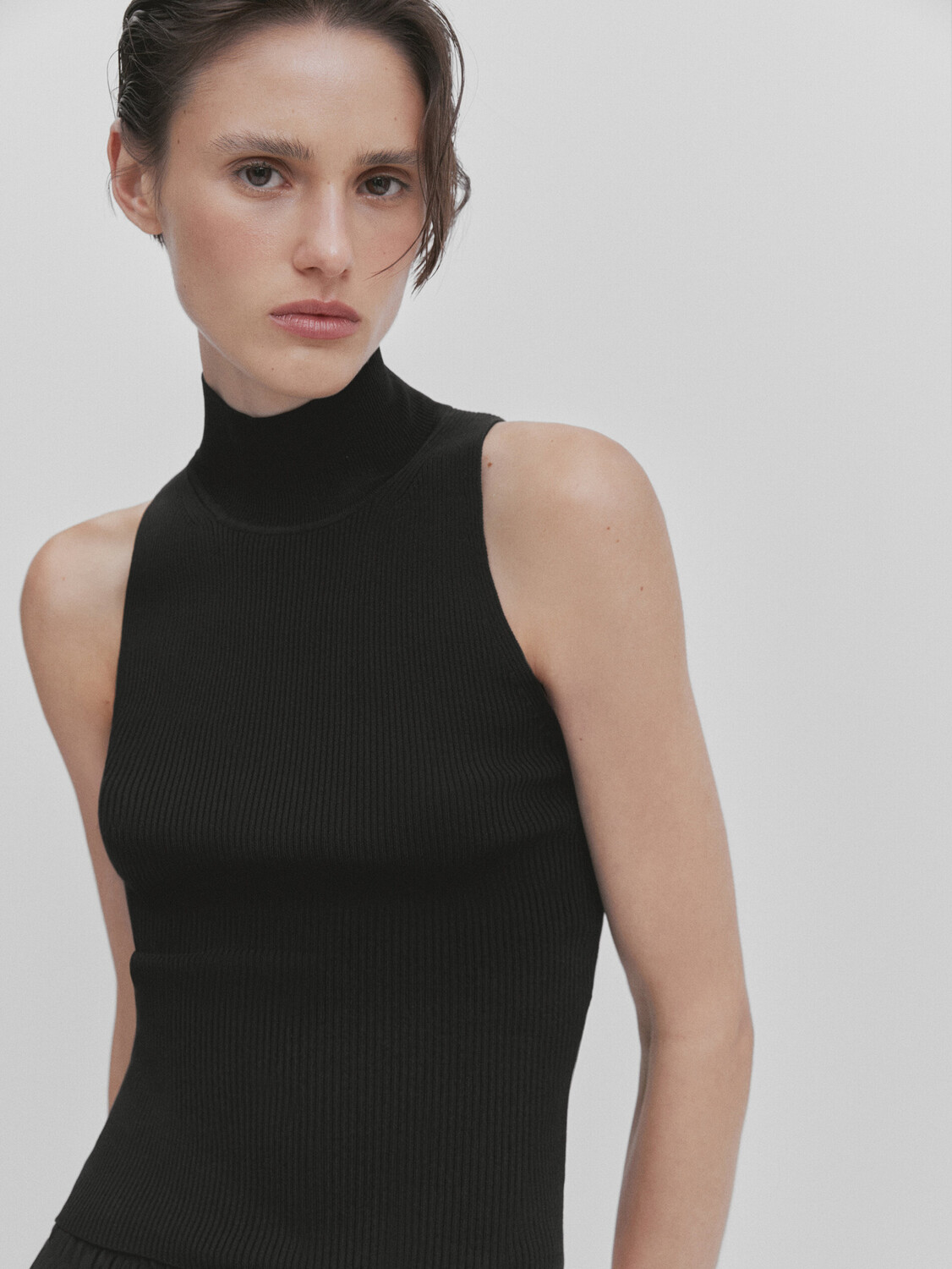 

Топ в ребрику Massimo Dutti, черный