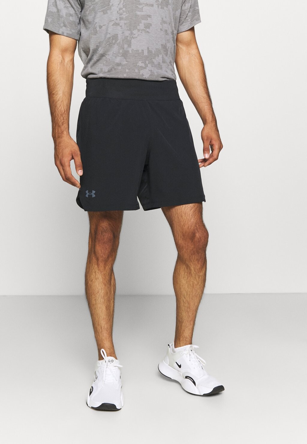 

Спортивные шорты Under Armour, черный