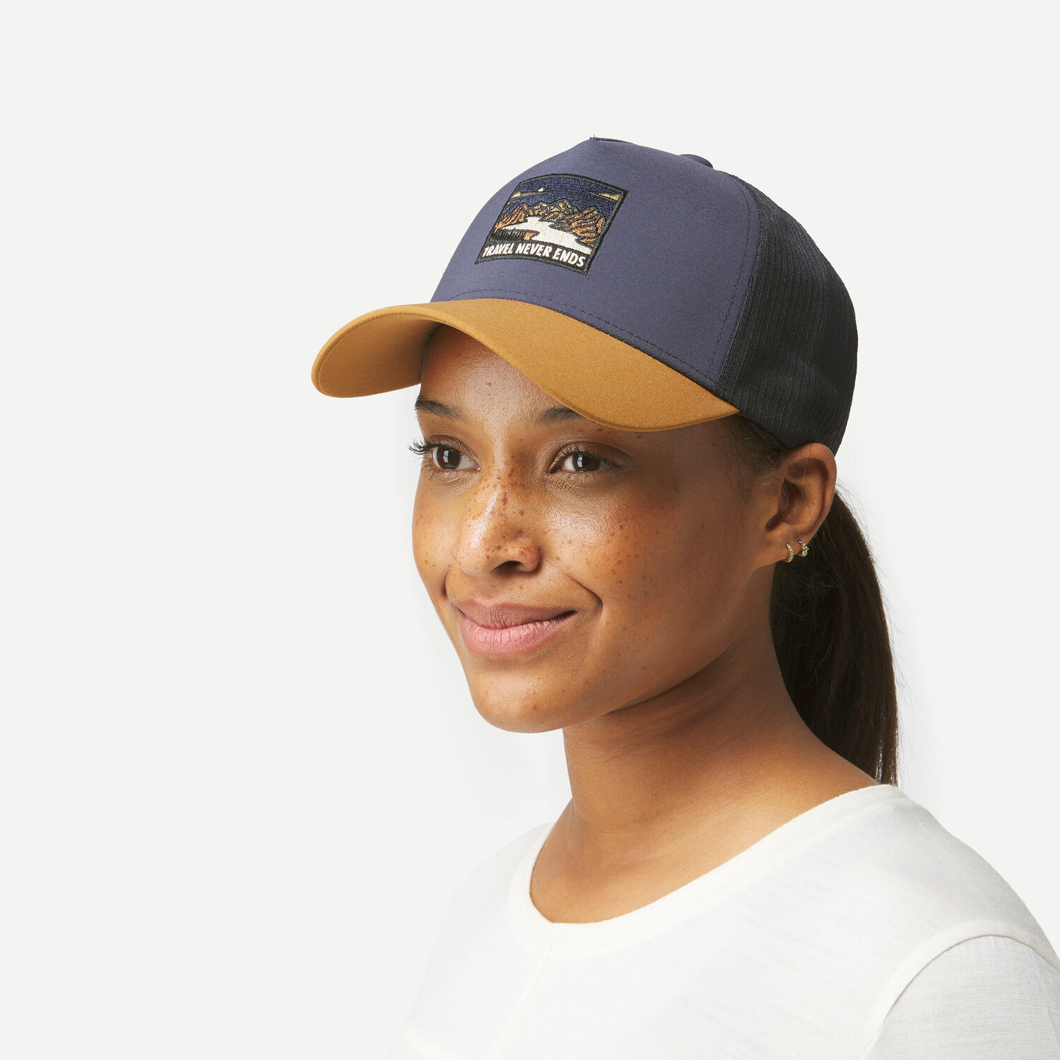 

Кепка для гор и треккинга Forclaz Travel 500 Trucker для взрослых