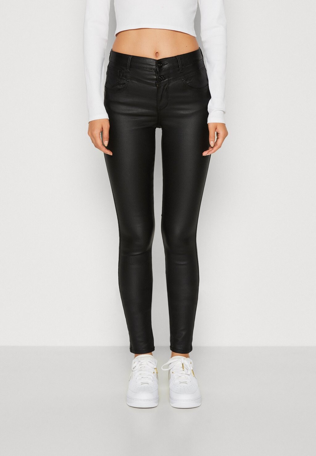 

Брюки Onlchrissy Skinny ONLY, черный