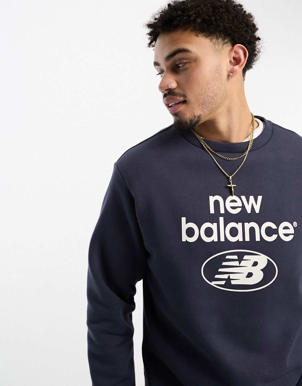 

Темно-синий свитшот New Balance Essentials Novelty