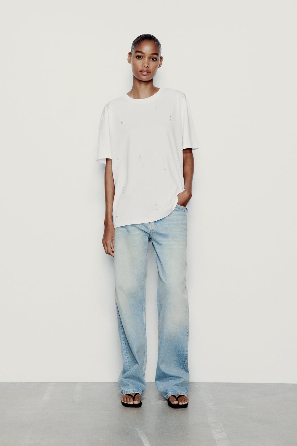 

Украшенная футболка ZARA, белый