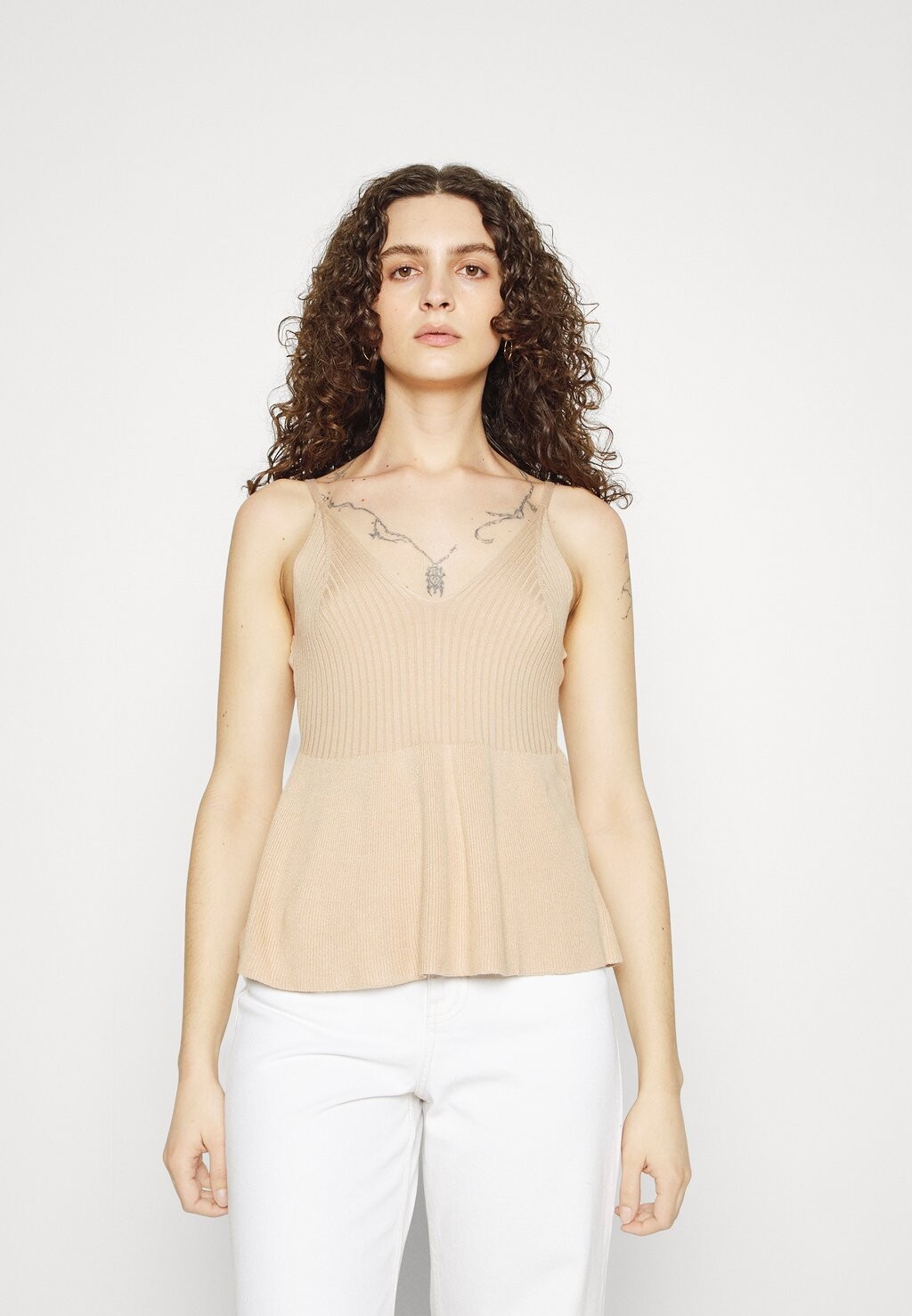 

Топ Vero Moda