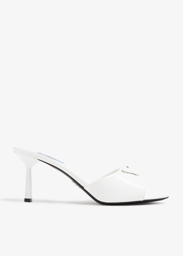 

Сандалии Prada Brushed Leather, белый