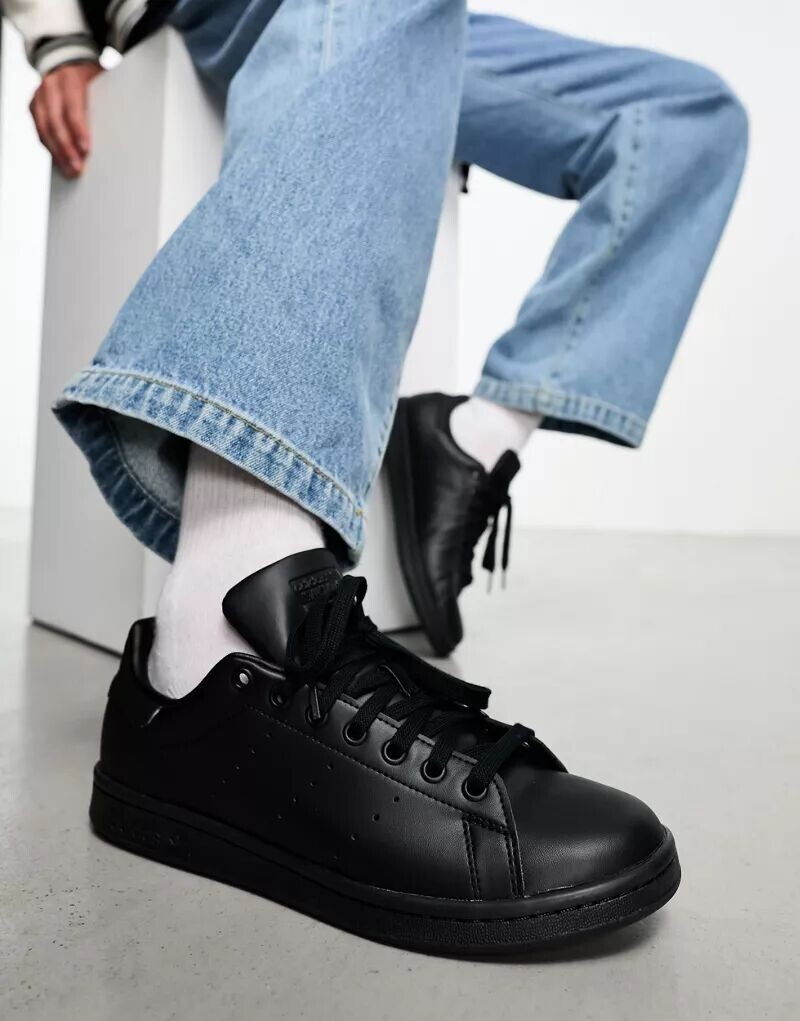 

Черные кроссовки adidas Originals Superstar