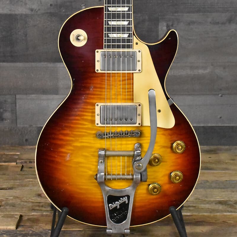 

Электрогитара Gibson Murphy Lab Aged '59 Les Paul - Brazilian Rosewood Fingerboard - Tom's Tri-Burst with Bigsby with Lifton Hard Shell Case