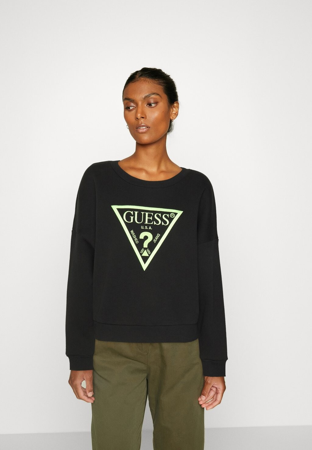 

Толстовка Guess, черный