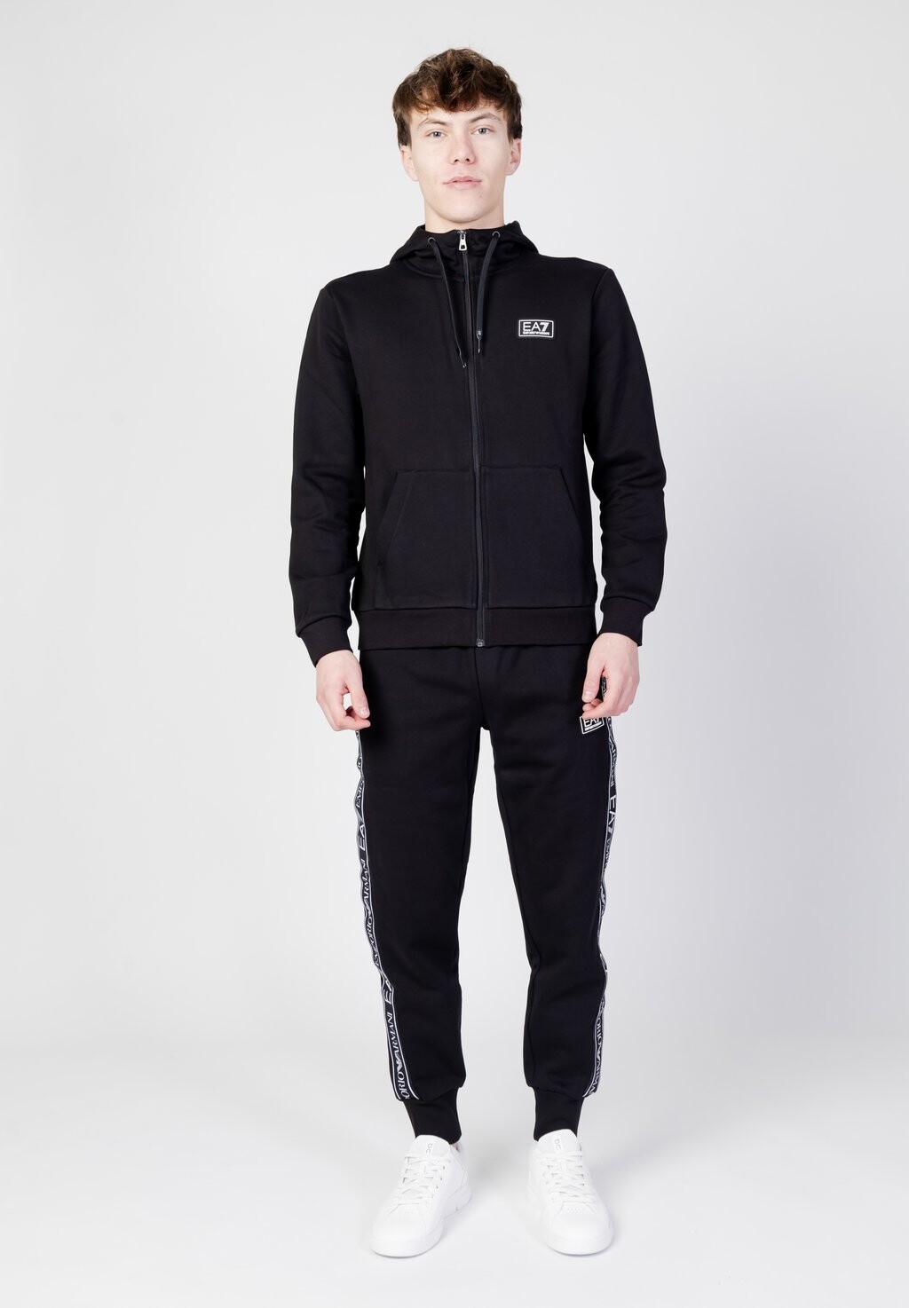 

Спортивный костюм КОМПЛЕКТ EA7 Emporio Armani, черный