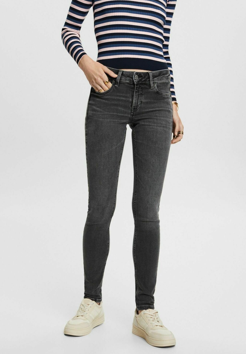 

Джинсы Skinny Fit ESPRIT SKINNY MIT MITTLERER BUNDHÖHE, цвет black dark wash
