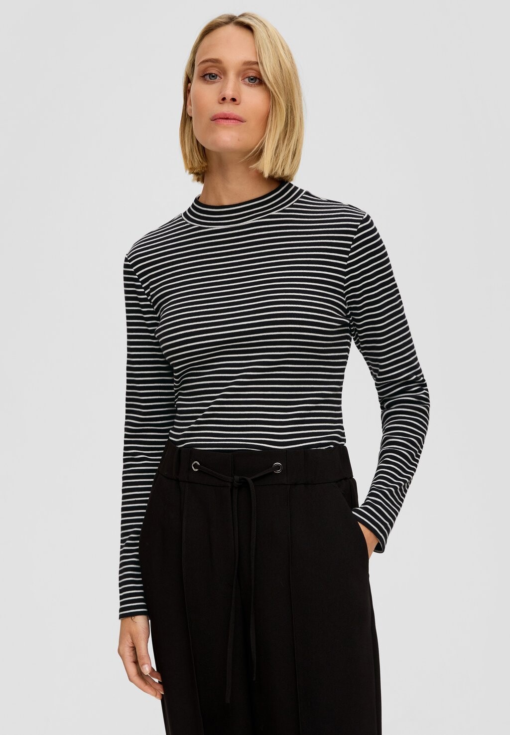 

Рубашка с длинным рукавом AUS STRETCH s.Oliver BLACK LABEL, цвет schwarz