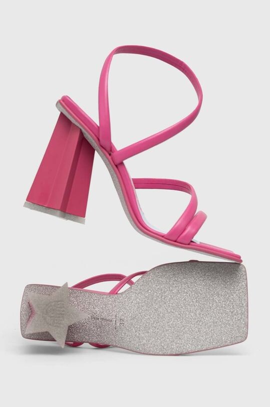 

Сандалии CF3134_011 Chiara Ferragni, розовый