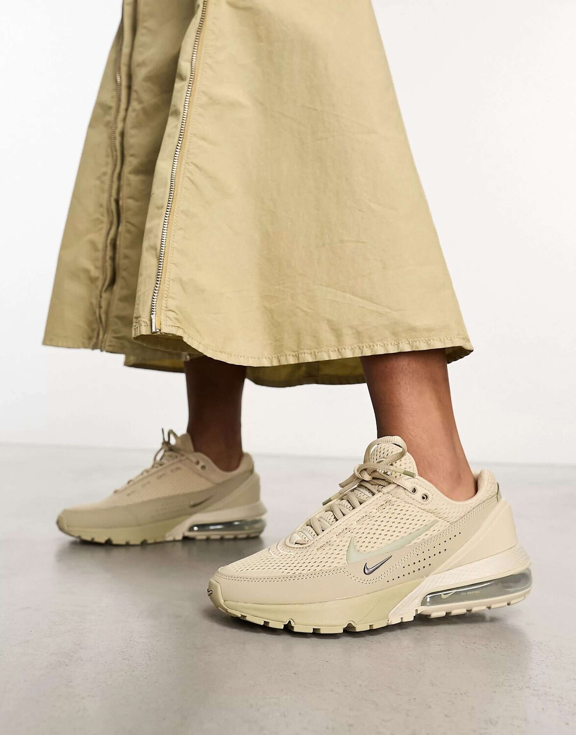 

Кроссовки Nike Air Max Pulse нейтрального оливкового цвета, Зеленый
