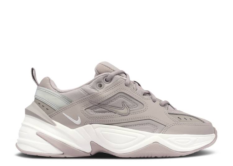 

Кроссовки Nike WMNS M2K TEKNO 'MOON PARTICLE',