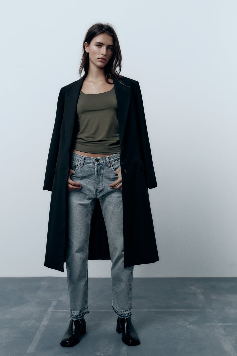 

Топ из полиамида с широкими бретелями ZARA, хаки