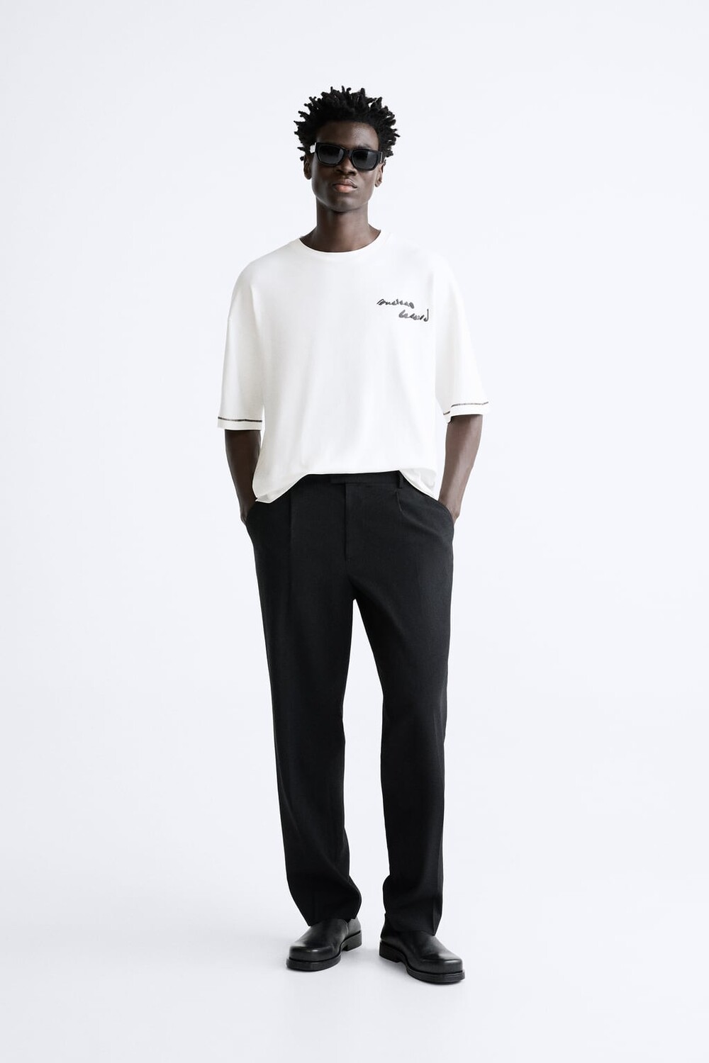 

Футболка с каллиграфическим принтом ZARA, белый