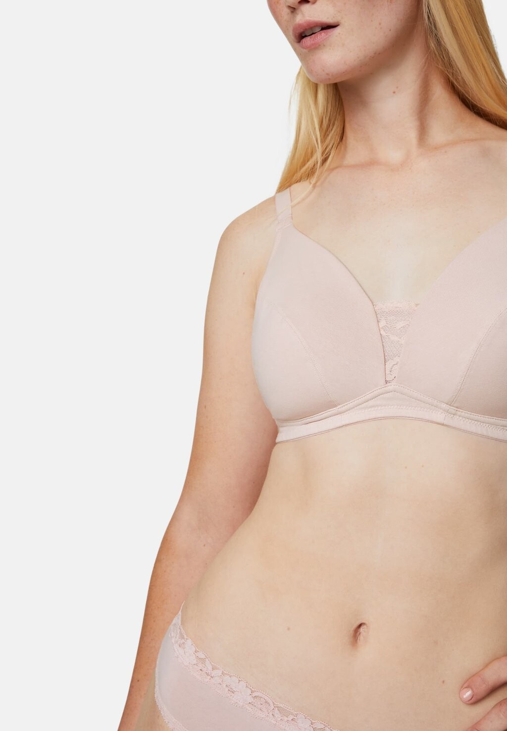 

Бесшовный бюстгальтер Marks & Spencer, цвет Jasnoróżowy