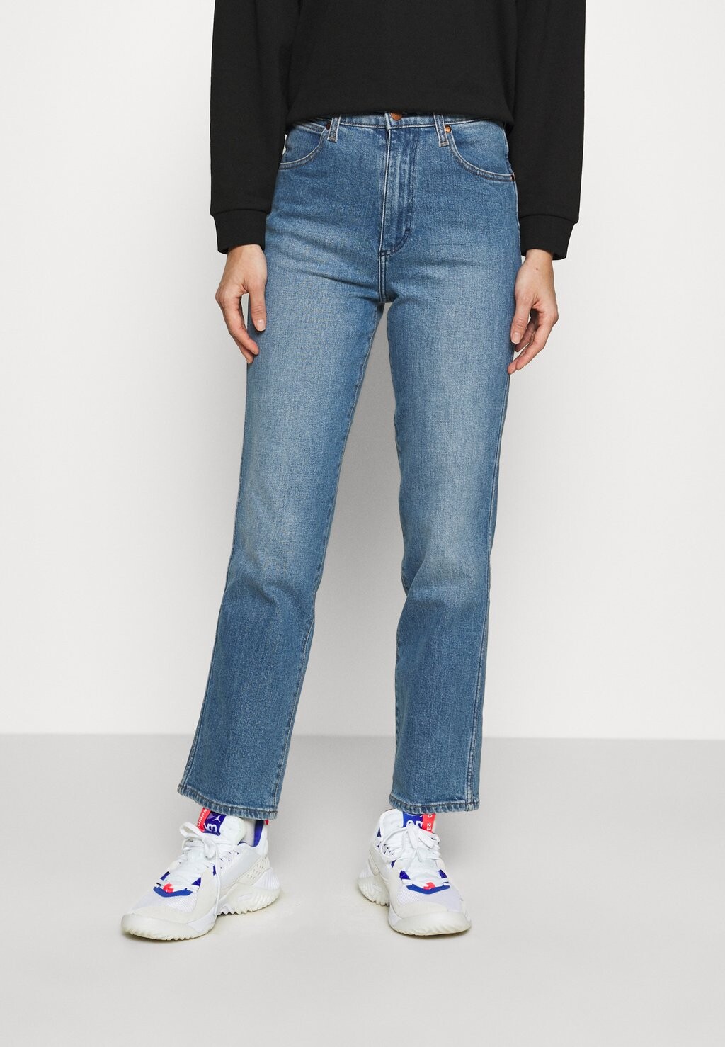 

Джинсы прямого кроя Wrangler