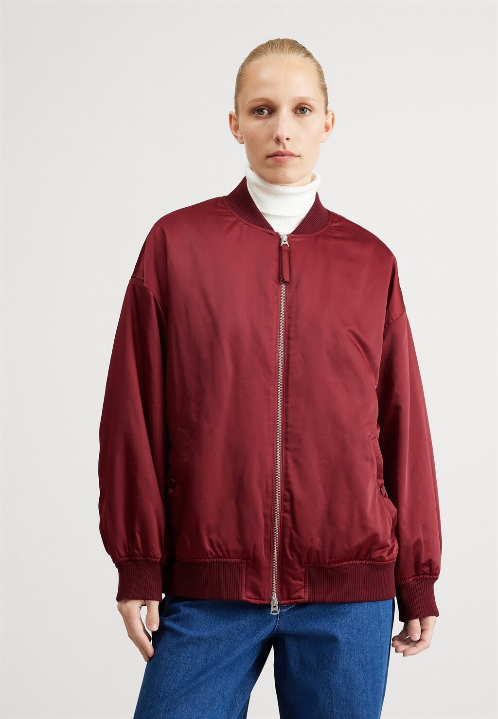 

Ветровка GANT PADDED, цвет plumped red