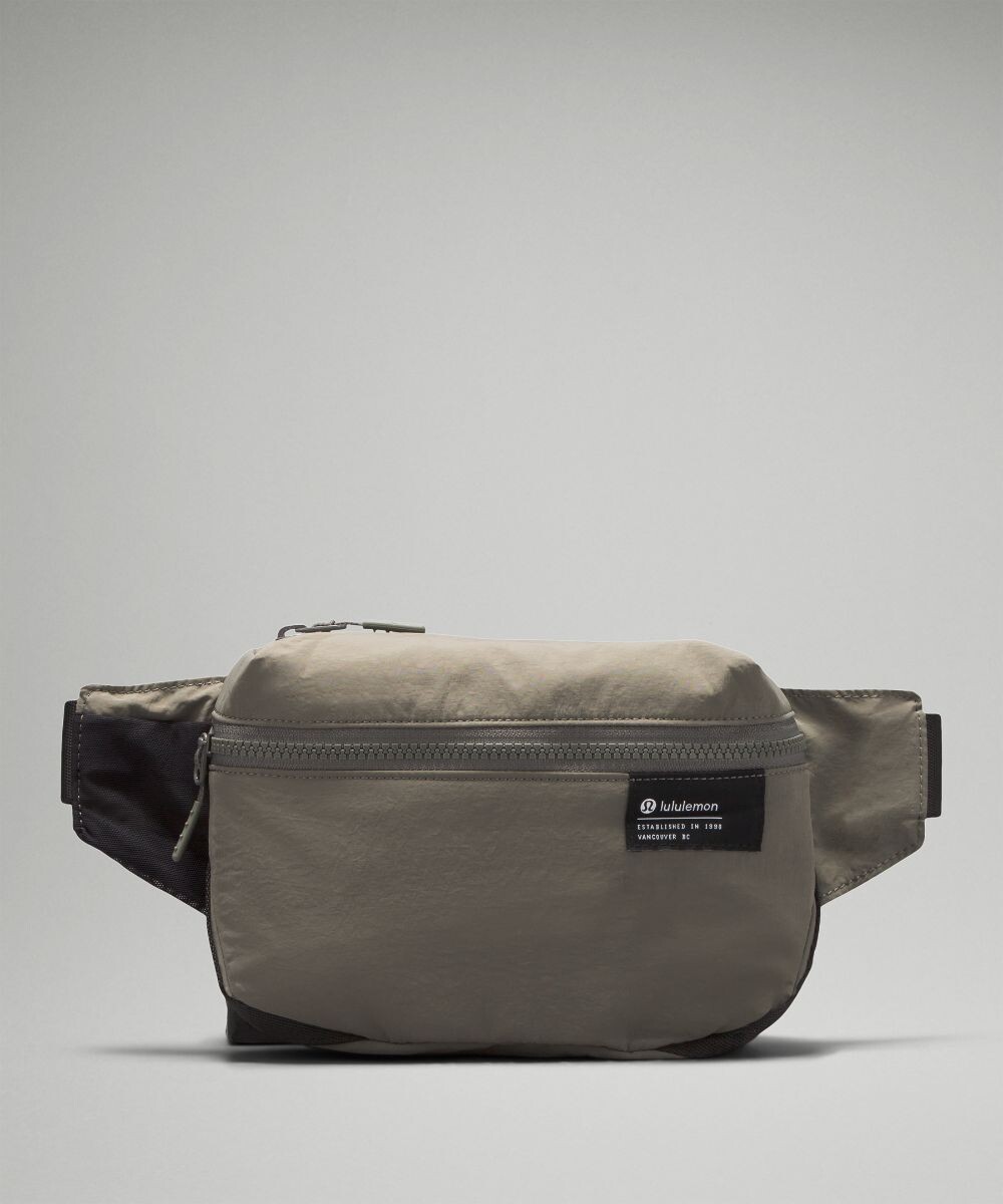

Поясная сумка Clean Lines 2л Lululemon, серый