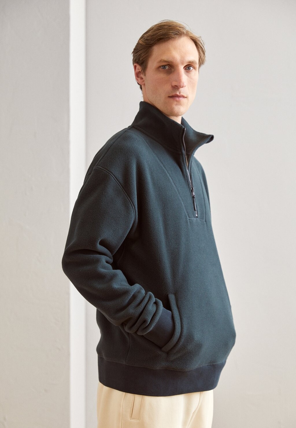 

Толстовка флисовая Esprit, бензиново-синий