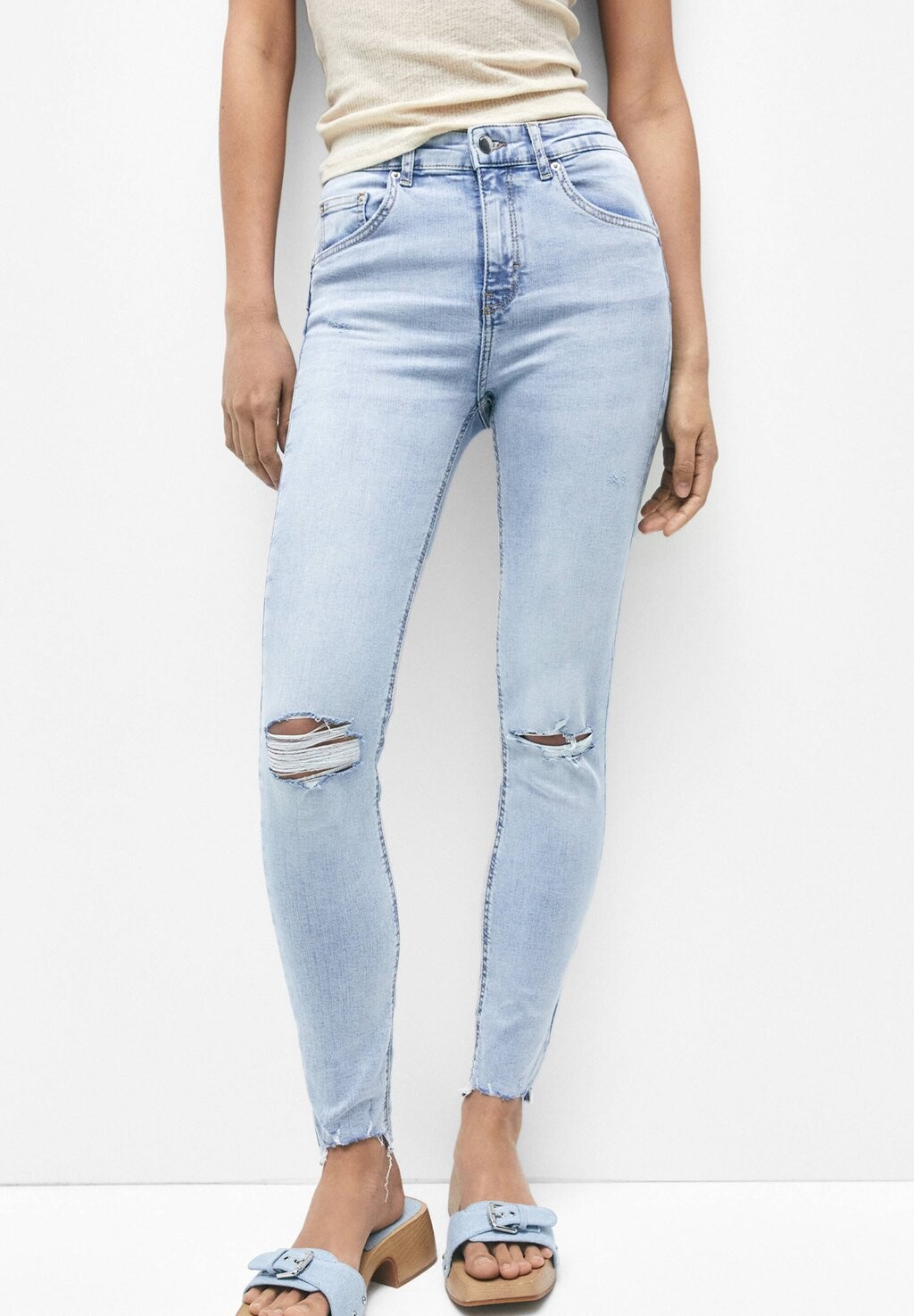 

Джинсы Skinny Fit PULL&BEAR