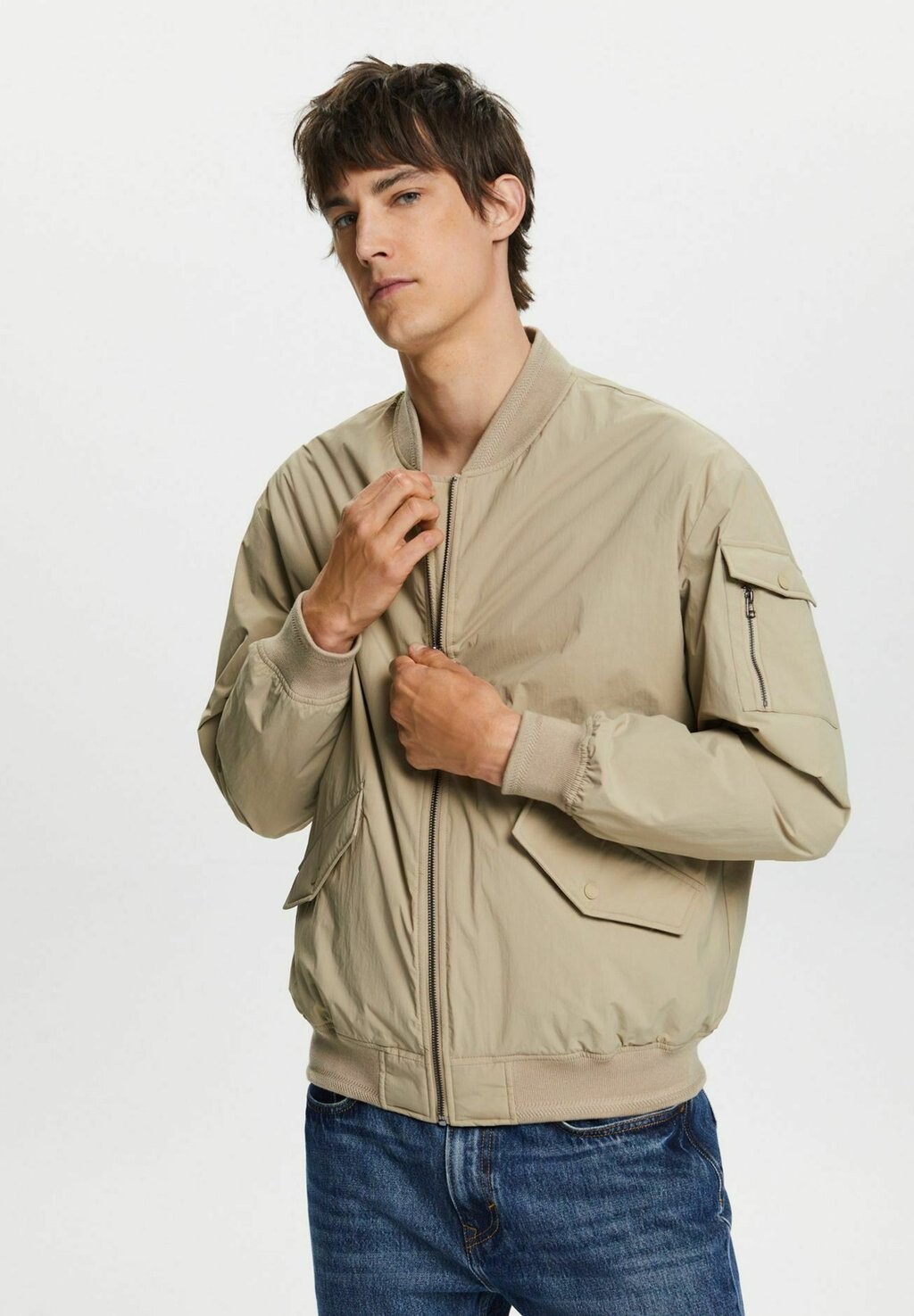 

Бомбер Esprit