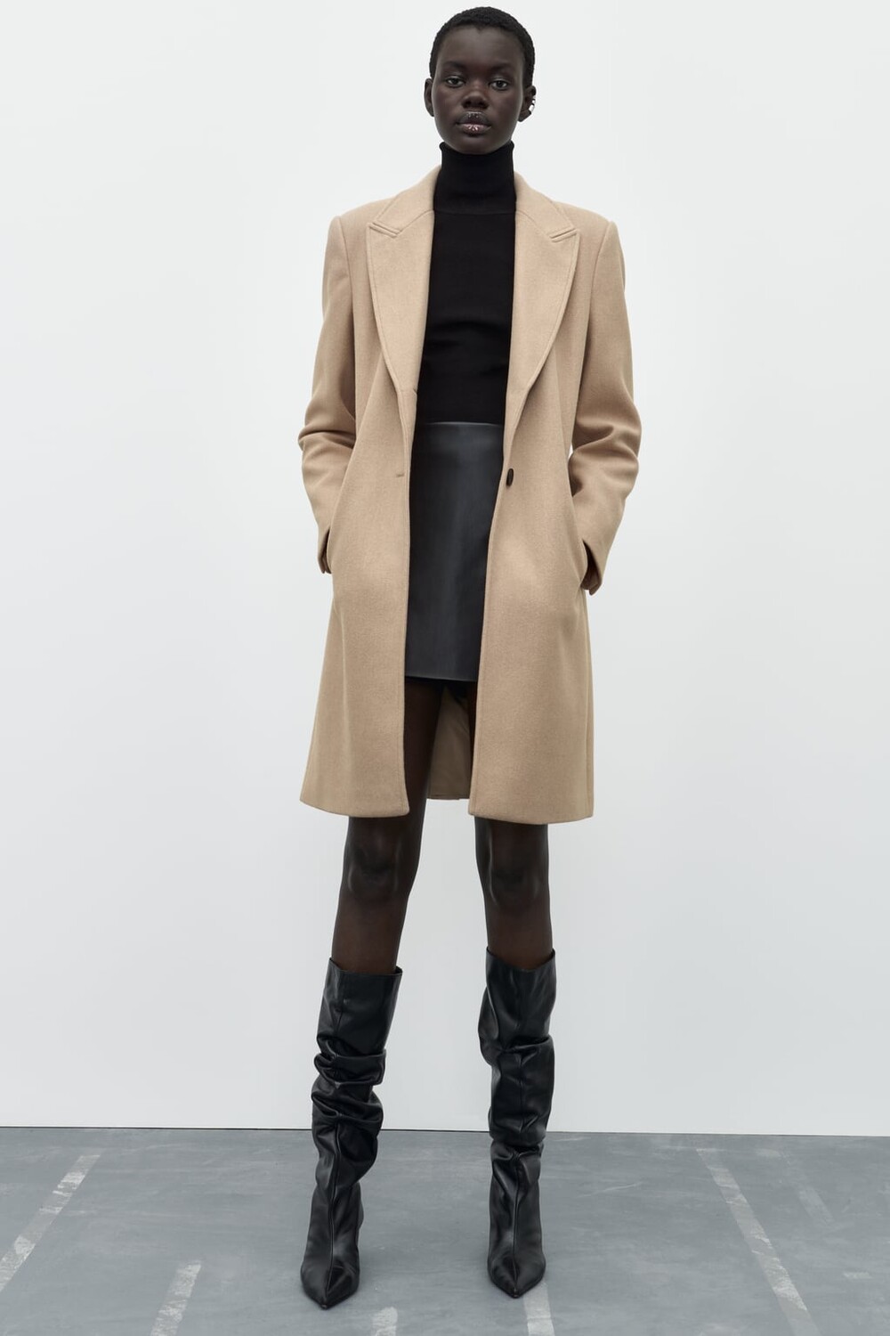 

Мягкое приталенное пальто ZARA, кэмел