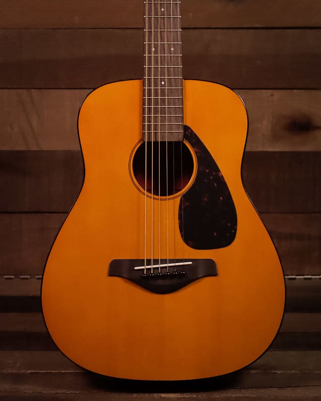 цена Акустическая гитара Yamaha JR1 3/4-Folk Guitar, Spruce Top, Meranti Back and Sides, Natural with Bag