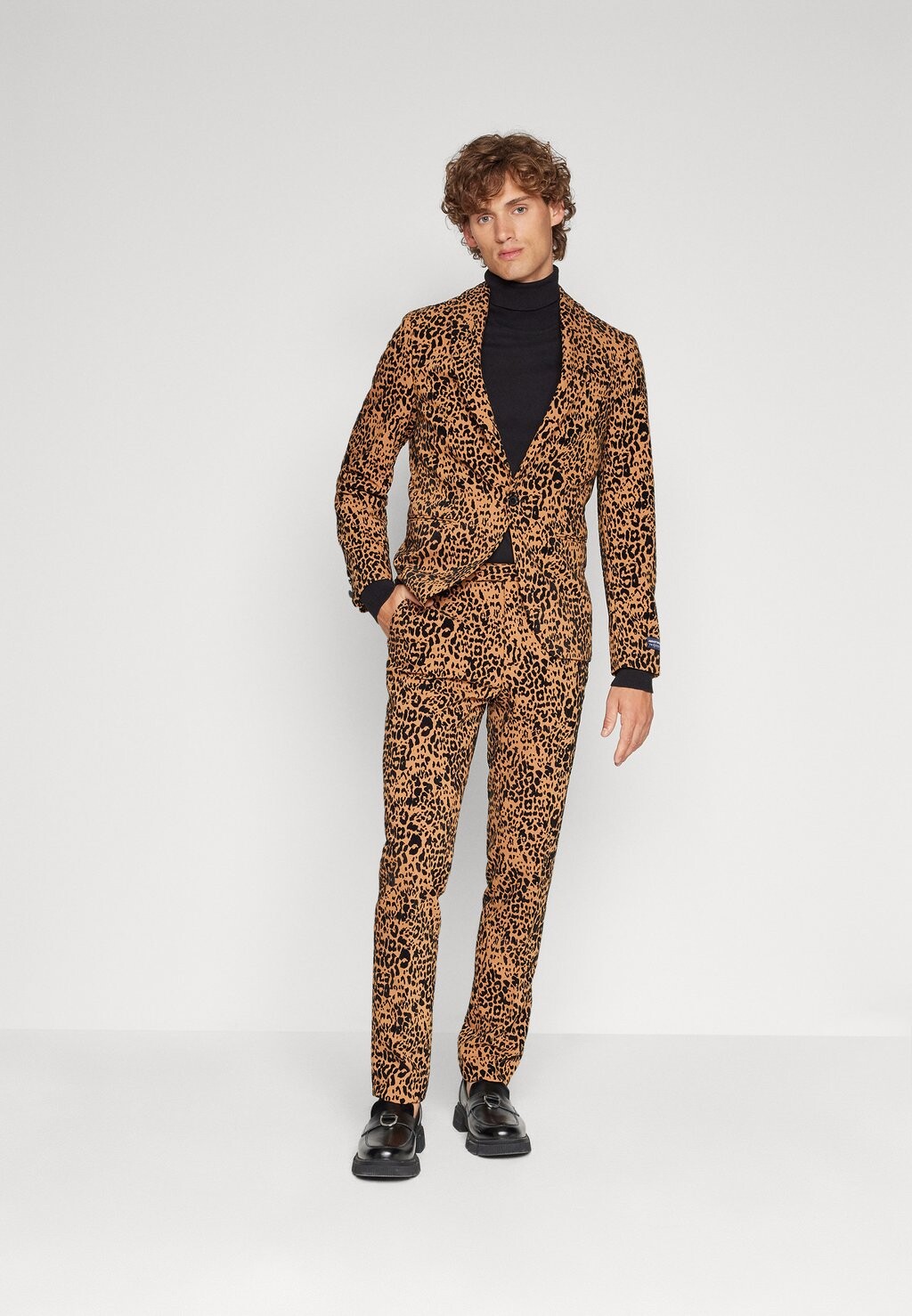 

Костюм TWISTED TAILOR X AUGUST MCGREGOR, цвет beige/black