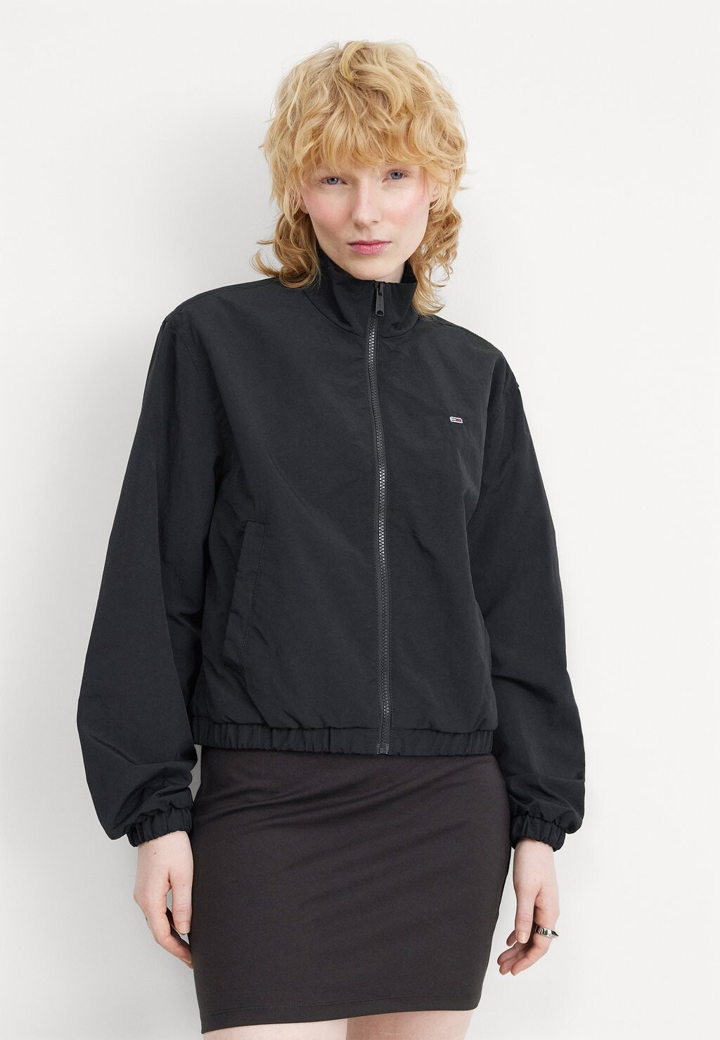 

Куртки-бомберы ESSENTIAL JACKET Tommy Jeans, черный