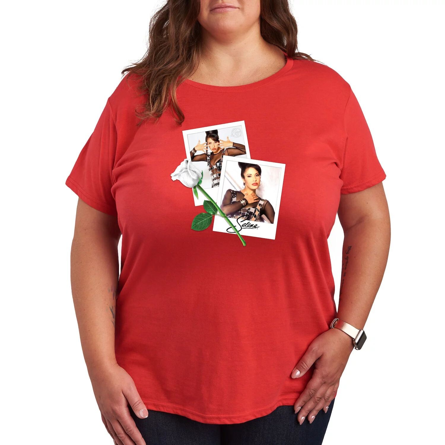 

Футболка с рисунком Missy Plus Size Selena Quintanilla Polaroids Licensed Character, красный