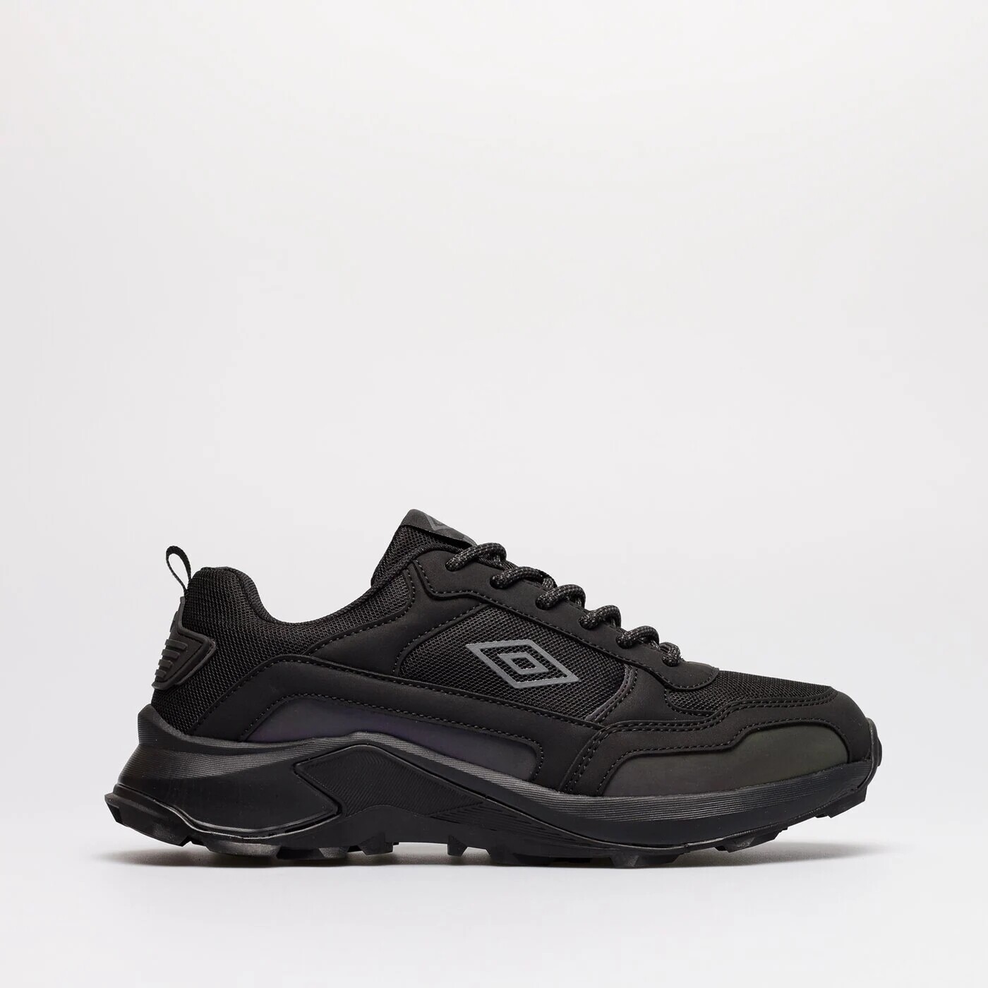 

Кроссовки Umbro Edie, черный