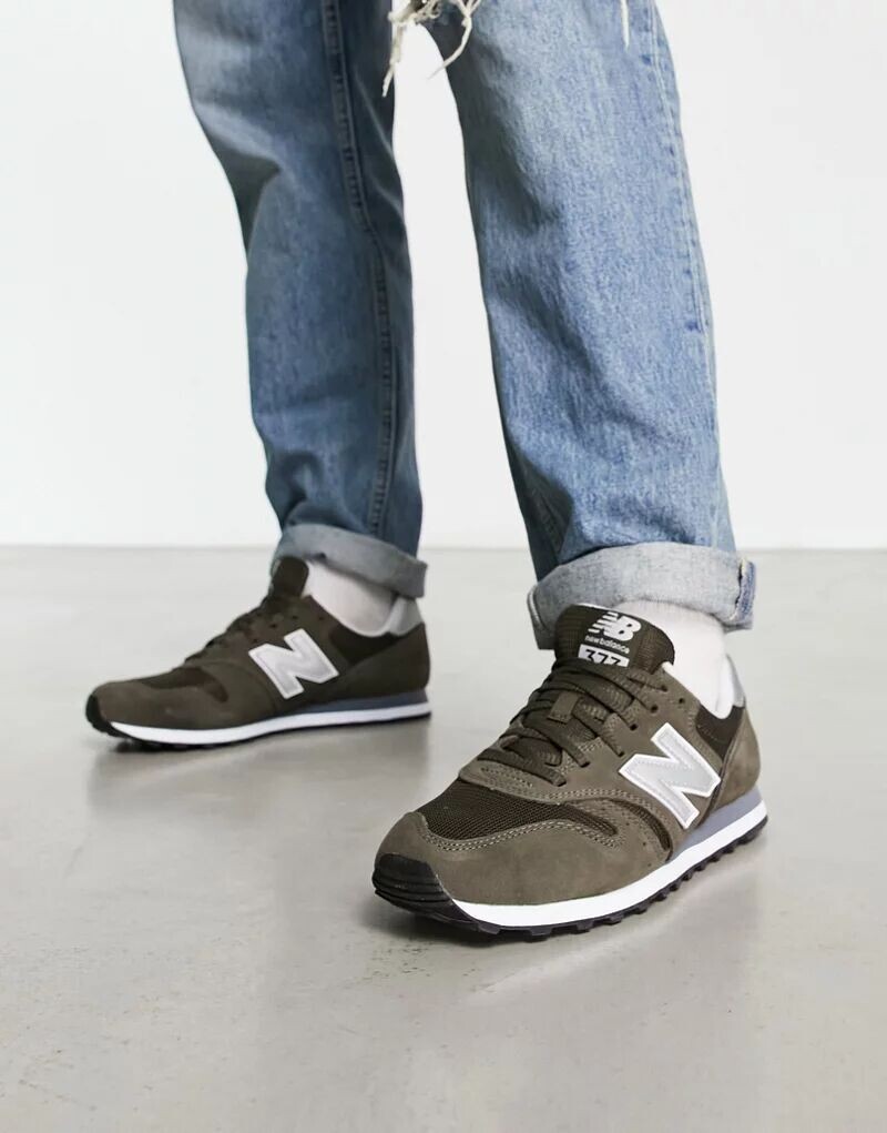 

Кроссовки New Balance 373 цвета хаки и кремового цвета
